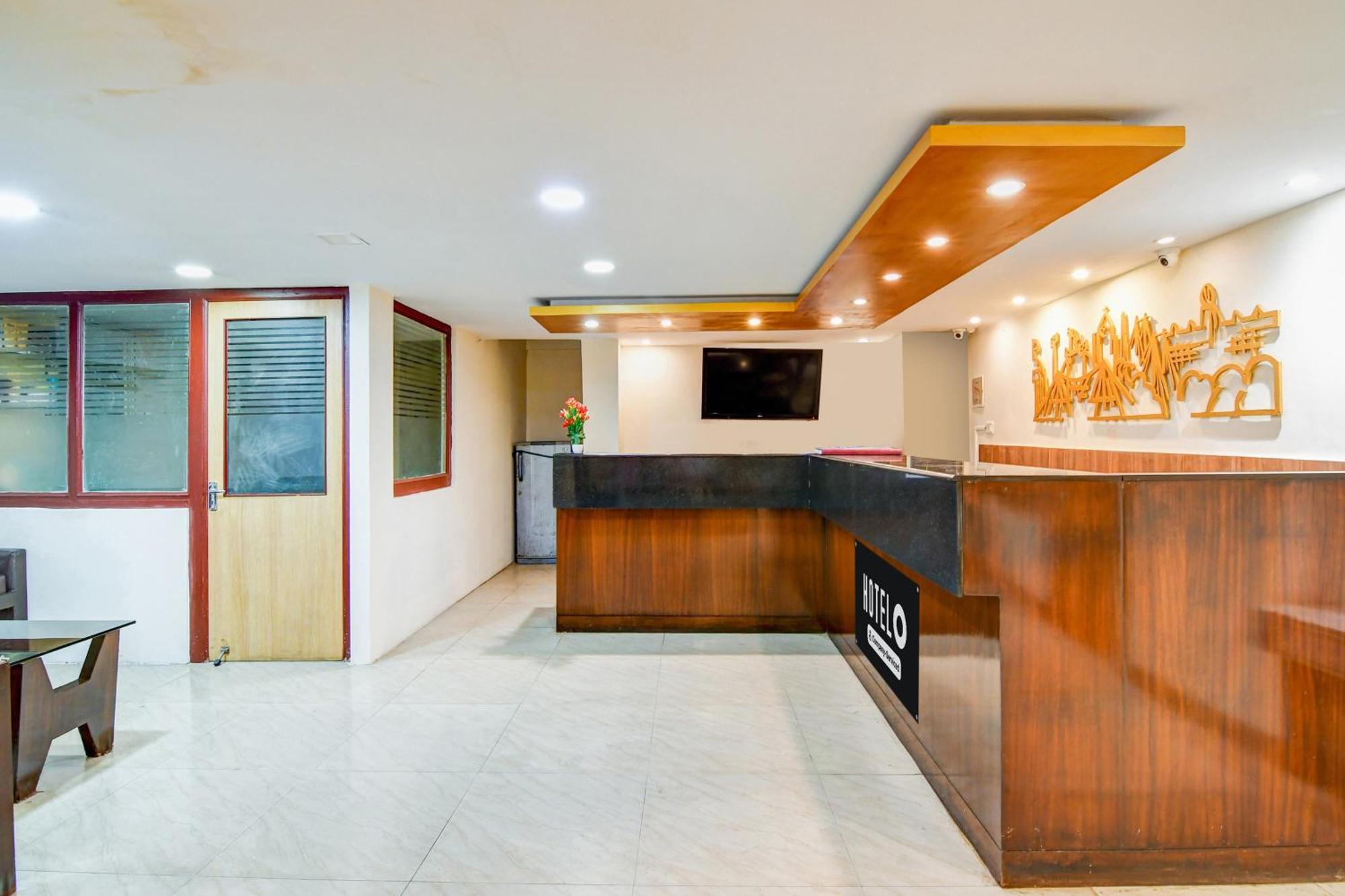 Super Hotel O Sarat Bose Road Formerly Shree Guest House Kolkata Exterior photo